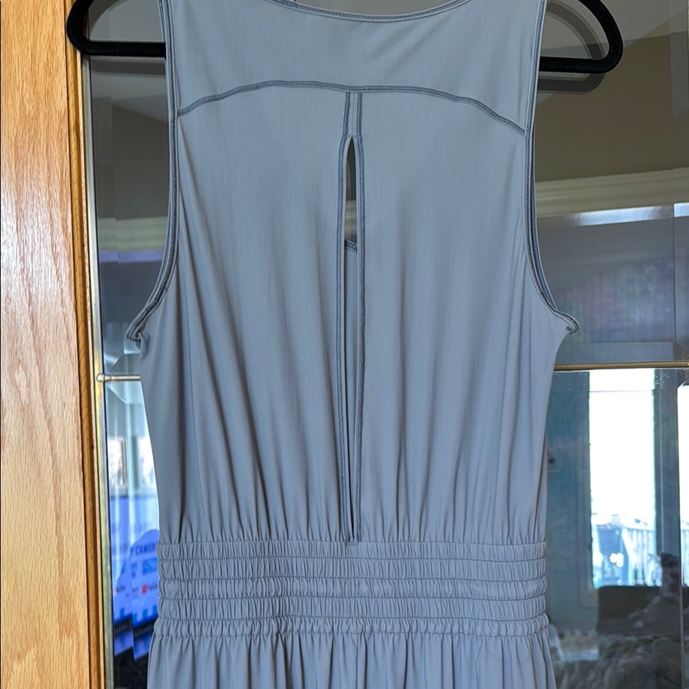 Casual Wide-Leg Sleeveless Jumpsuit in Grey - Picture 3 of 6